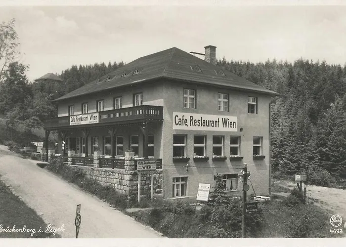 Resort Róża Wiatrów 3*